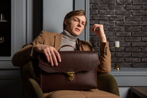 LEATONE "Retrato" leather briefcase in chestnut color