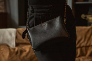 Leatone Women's clutch bag "Claire" in black